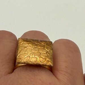 Sold C574 14k Gold Textured Ring sz10